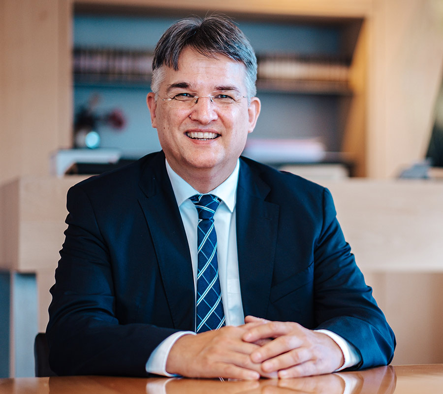 Wolfgang Hoffmann Wolfgang Hoffmann